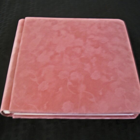 CREATIVE MEMORIES SCRAPBOOK ALBUM 7X7 Pink - Picture 1 of 4
